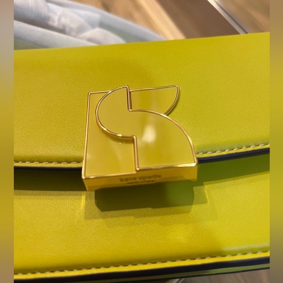 Kate Spade Dakota Crossbody Bag in Chartreuse - Picture 10 of 11